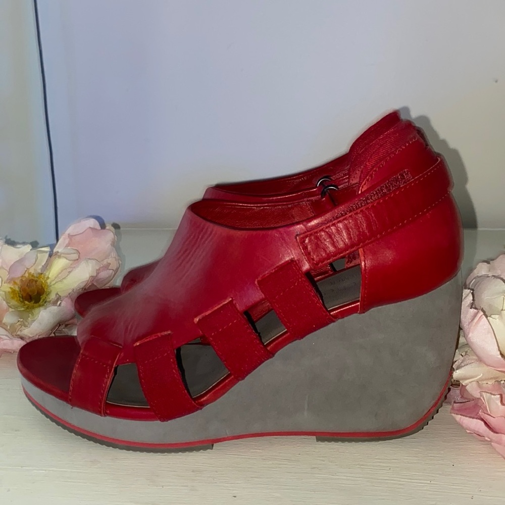 Camper Romain Kremer Together Red Wedge Open Toe Heels Size 37 US 6.5